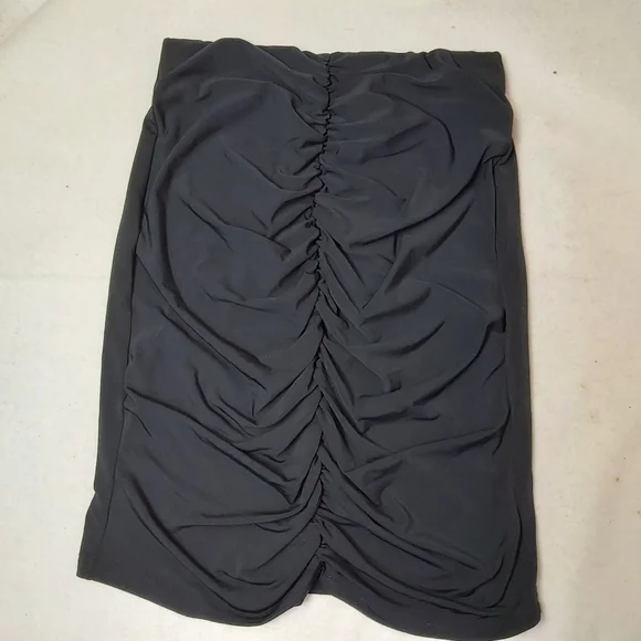 𝅺VERO Moda Black Draped‎ Skirt - Picture 2 of 9